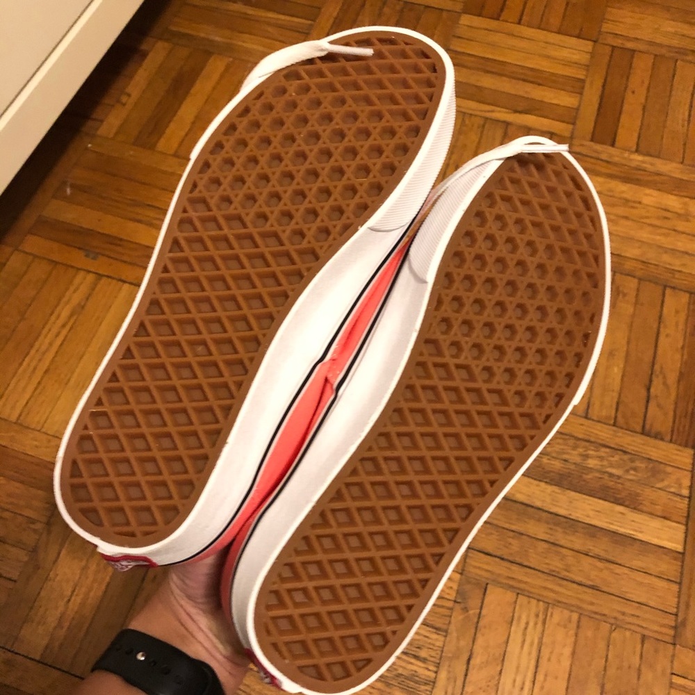 🚫SOLD🚫Vans Authentic Pink Sneakers NEW! - Picture 4 of 8